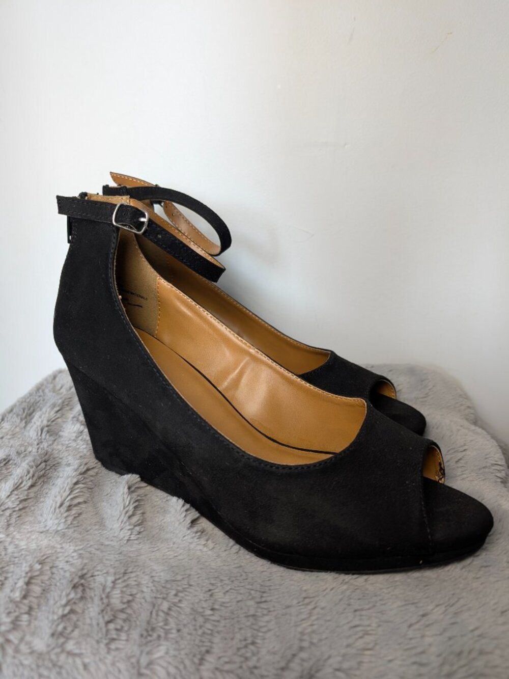 Arizona Black Wedge Heels Ankle Strap Peep Toe Comfort Work Shoes Sz 10